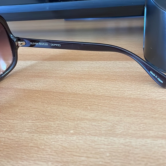 Authentic Oliver People’s Sunglasses - Picture 3 of 4